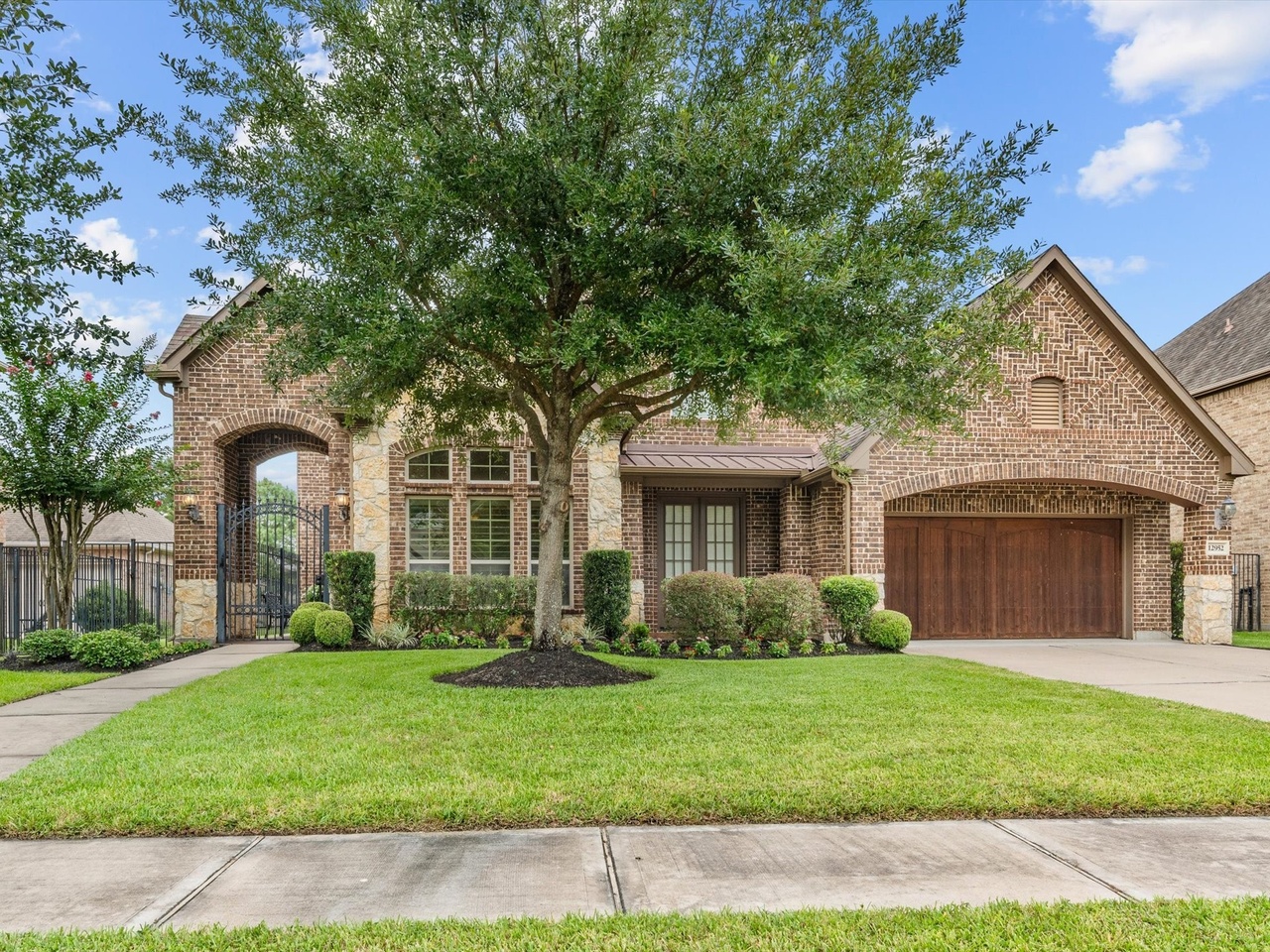 Cypress, TX 77429 | 5 beds | 4.5 baths| $749,000